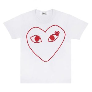 PLAY WHITE T-SHIRT WITH RED OUTLINE HEART